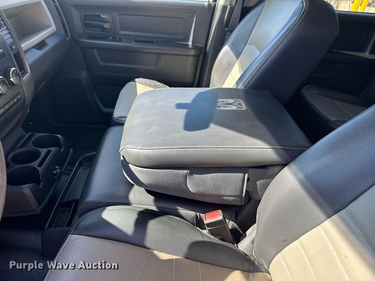 image for item DM5610 2012 Dodge Ram 5500HD Crew Cab flatbed truck