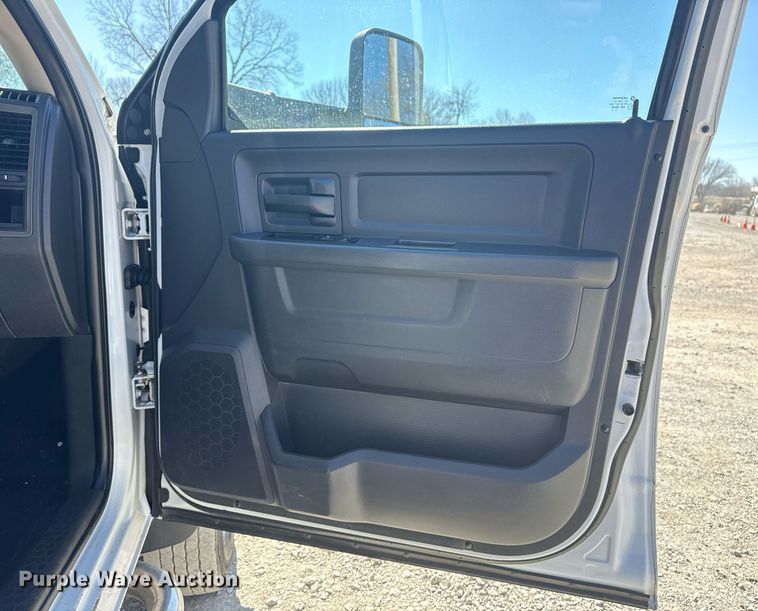 image for item DM5610 2012 Dodge Ram 5500HD Crew Cab flatbed truck