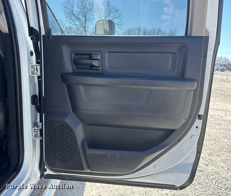 image for item DM5610 2012 Dodge Ram 5500HD Crew Cab flatbed truck