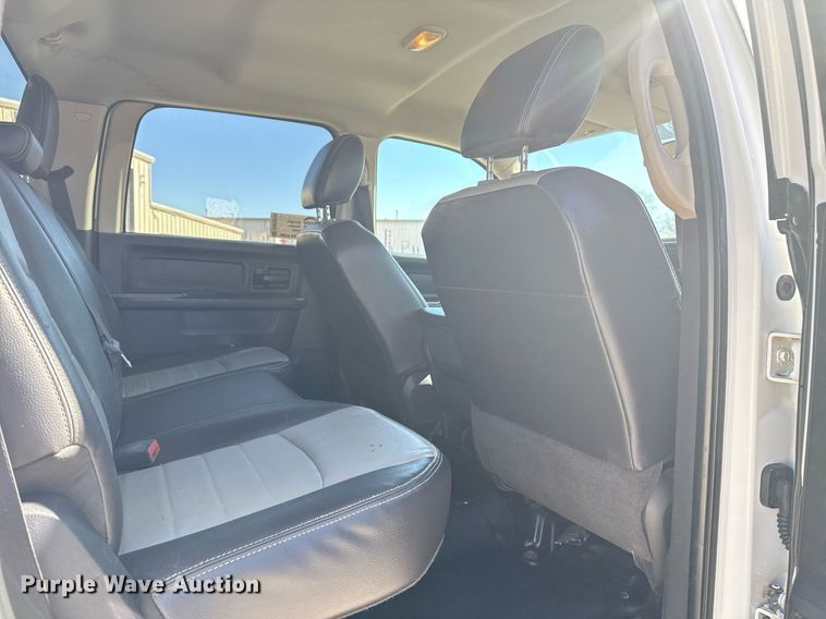 image for item DM5610 2012 Dodge Ram 5500HD Crew Cab flatbed truck