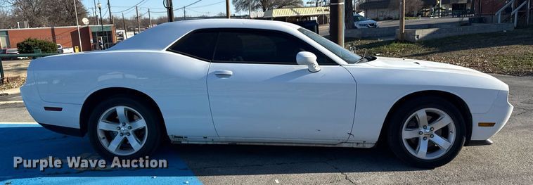 image for item DM5613 2011 Dodge Challenger 