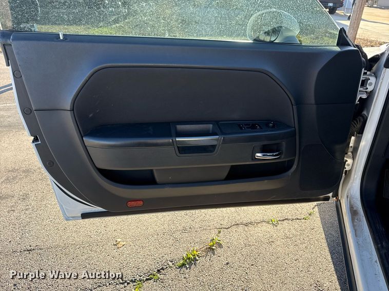 image for item DM5613 2011 Dodge Challenger 