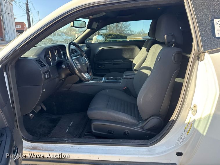 image for item DM5613 2011 Dodge Challenger 