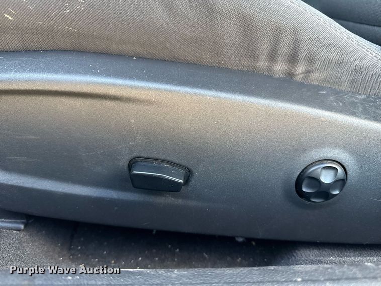 image for item DM5613 2011 Dodge Challenger 