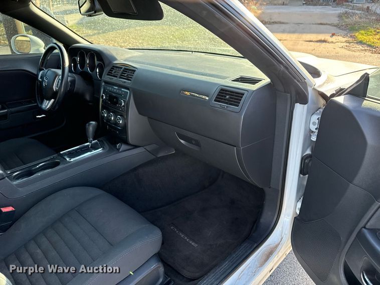 image for item DM5613 2011 Dodge Challenger 