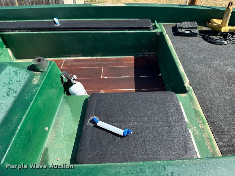 image for item DO0442 1981 Ranger V158 boat