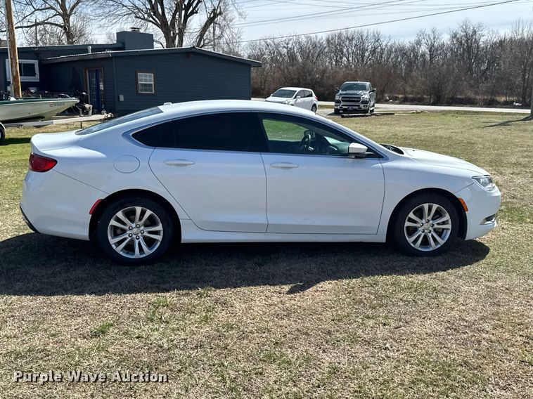 image for item DO0443 2015 Chrysler 200 