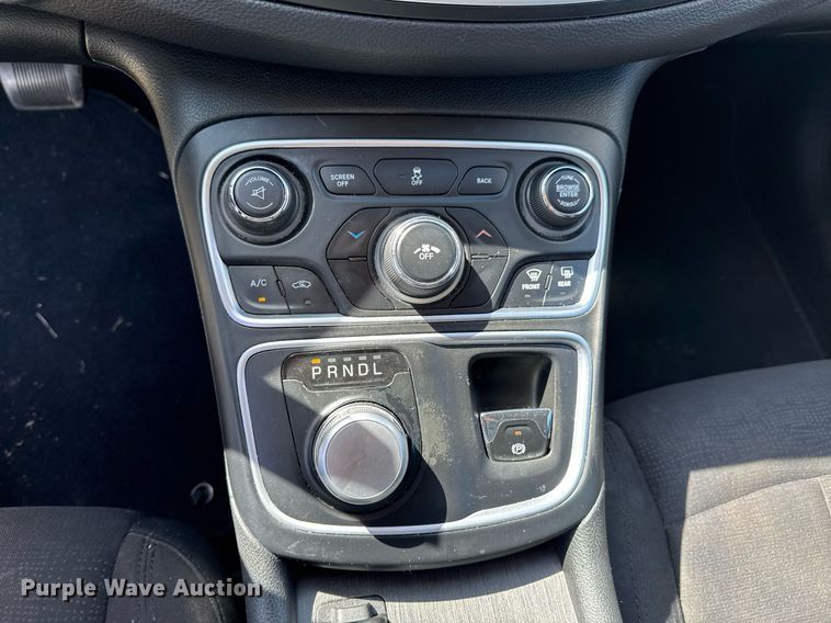 image for item DO0443 2015 Chrysler 200 