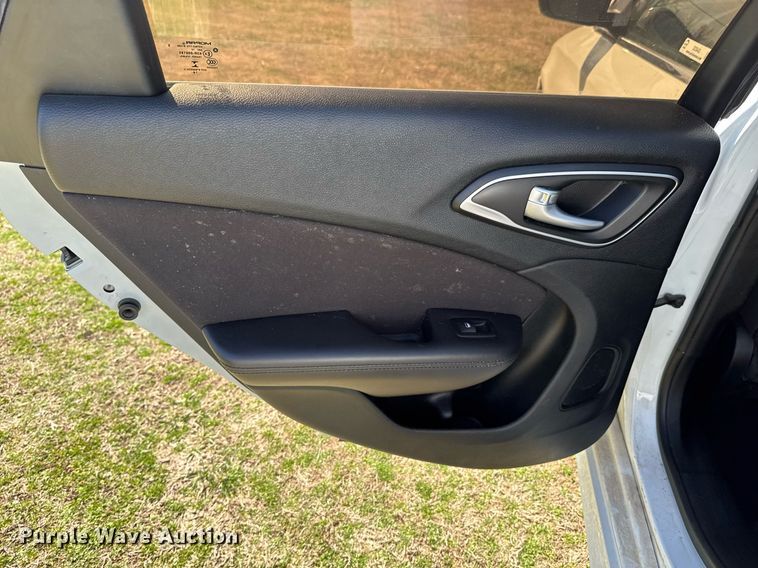 image for item DO0443 2015 Chrysler 200 