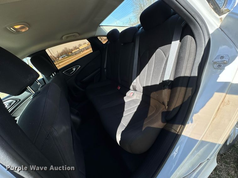 image for item DO0443 2015 Chrysler 200 