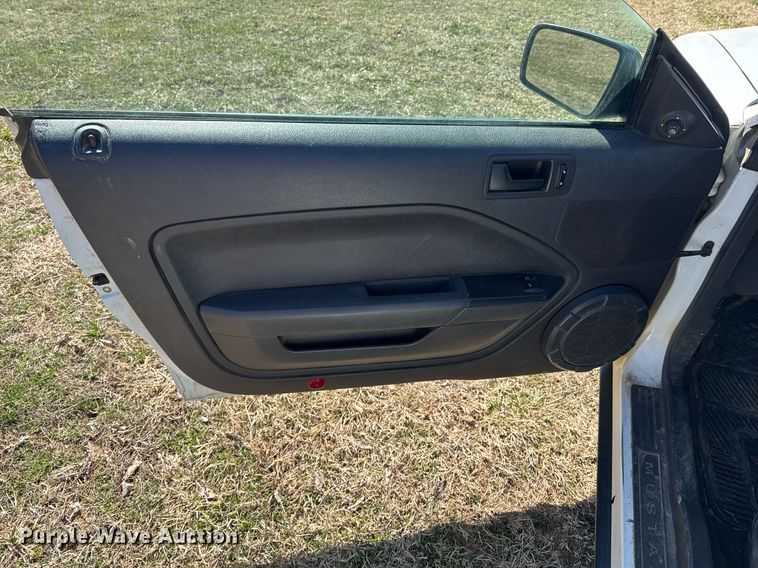 image for item DO0651 2006 Ford Mustang 