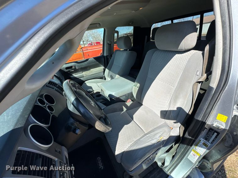 image for item DO0652 2011 Toyota Tundra Double Cab pickup truck