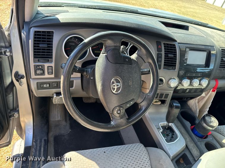 image for item DO0652 2011 Toyota Tundra Double Cab pickup truck