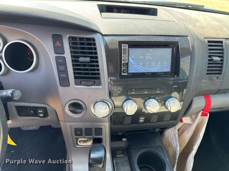 image for item DO0652 2011 Toyota Tundra Double Cab pickup truck