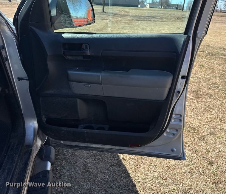 image for item DO0652 2011 Toyota Tundra Double Cab pickup truck