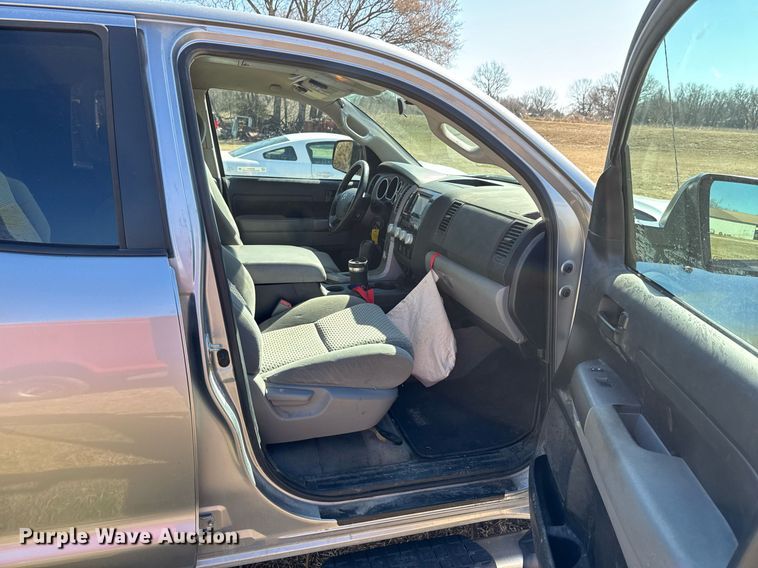 image for item DO0652 2011 Toyota Tundra Double Cab pickup truck