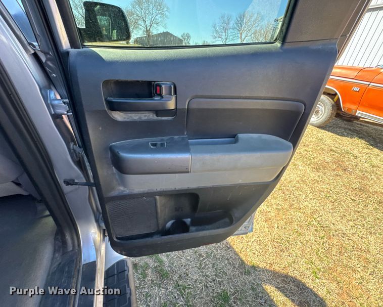 image for item DO0652 2011 Toyota Tundra Double Cab pickup truck