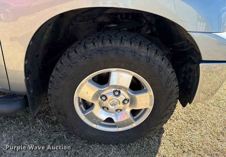 image for item DO0652 2011 Toyota Tundra Double Cab pickup truck