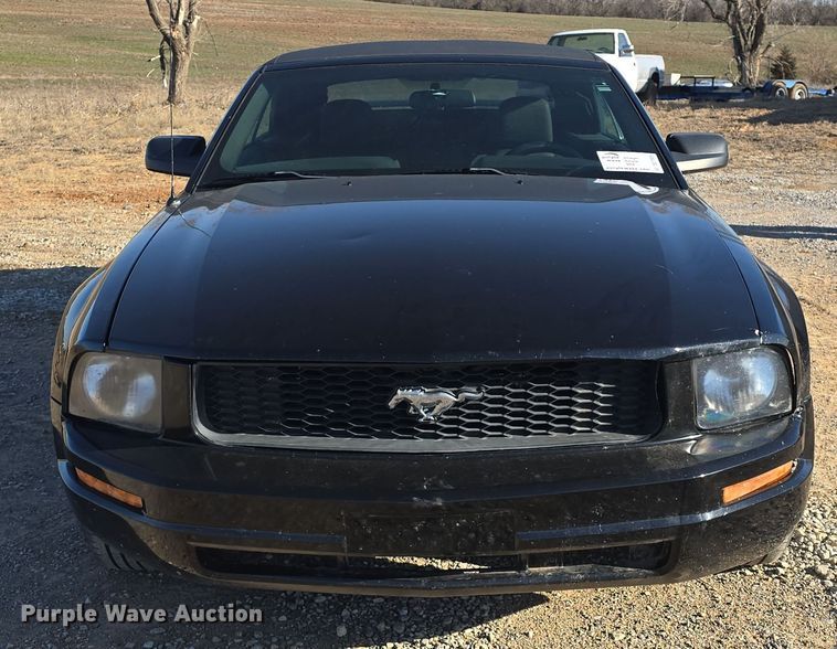 image for item DO7805 2005 Ford Mustang Convertible 