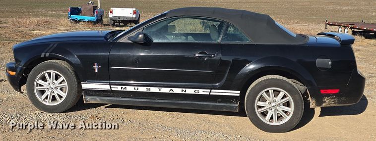 image for item DO7805 2005 Ford Mustang Convertible 