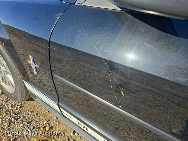 image for item DO7805 2005 Ford Mustang Convertible 