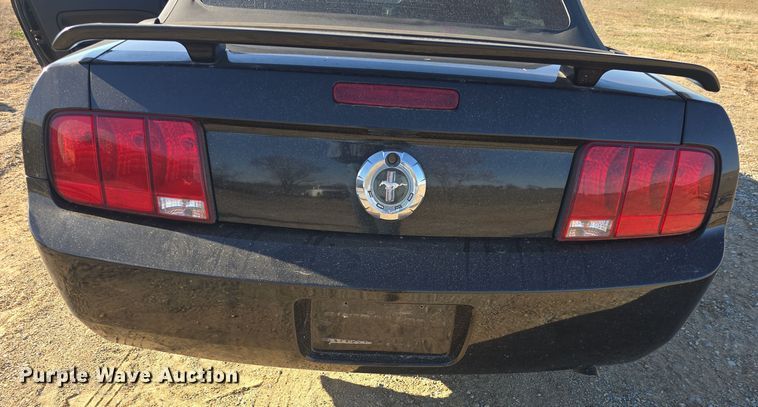image for item DO7805 2005 Ford Mustang Convertible 