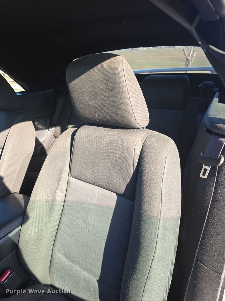image for item DO7805 2005 Ford Mustang Convertible 