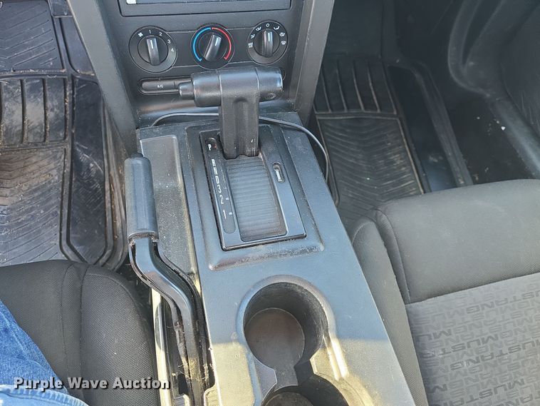 image for item DO7805 2005 Ford Mustang Convertible 