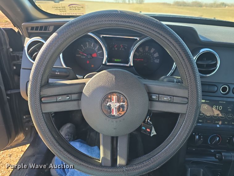 image for item DO7805 2005 Ford Mustang Convertible 