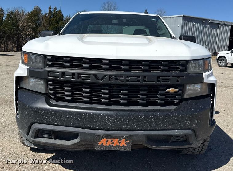 image for item DS3658 2020 Chevrolet Silverado 1500 pickup truck