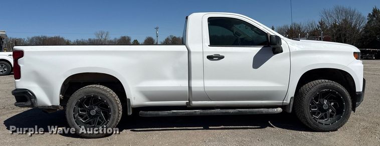 image for item DS3658 2020 Chevrolet Silverado 1500 pickup truck