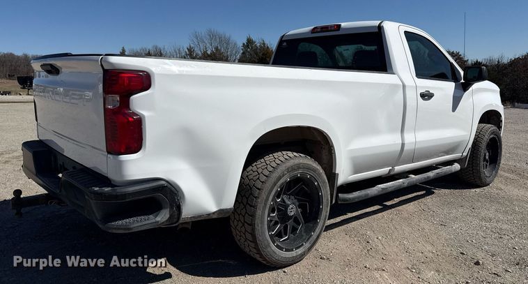 image for item DS3658 2020 Chevrolet Silverado 1500 pickup truck