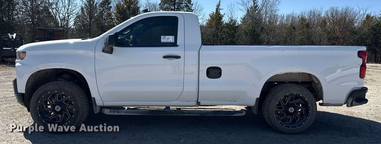 image for item DS3658 2020 Chevrolet Silverado 1500 pickup truck