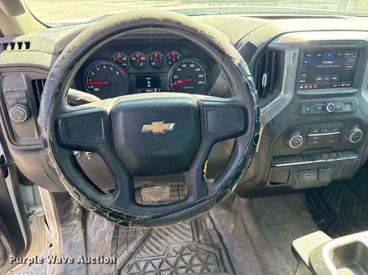 image for item DS3658 2020 Chevrolet Silverado 1500 pickup truck