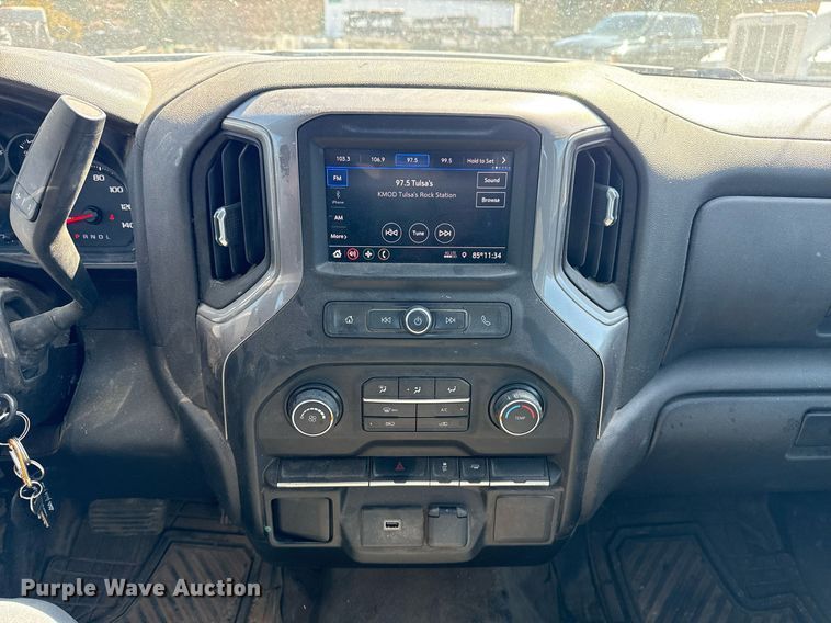 image for item DS3658 2020 Chevrolet Silverado 1500 pickup truck