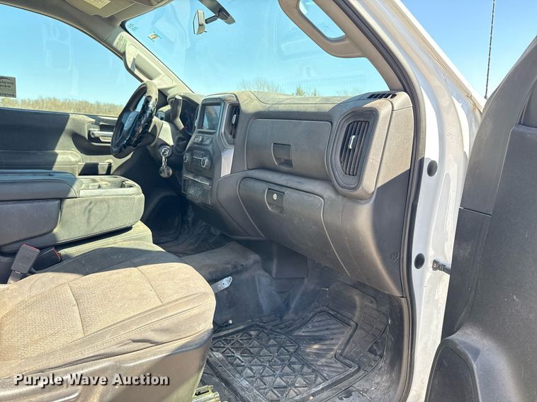 image for item DS3658 2020 Chevrolet Silverado 1500 pickup truck