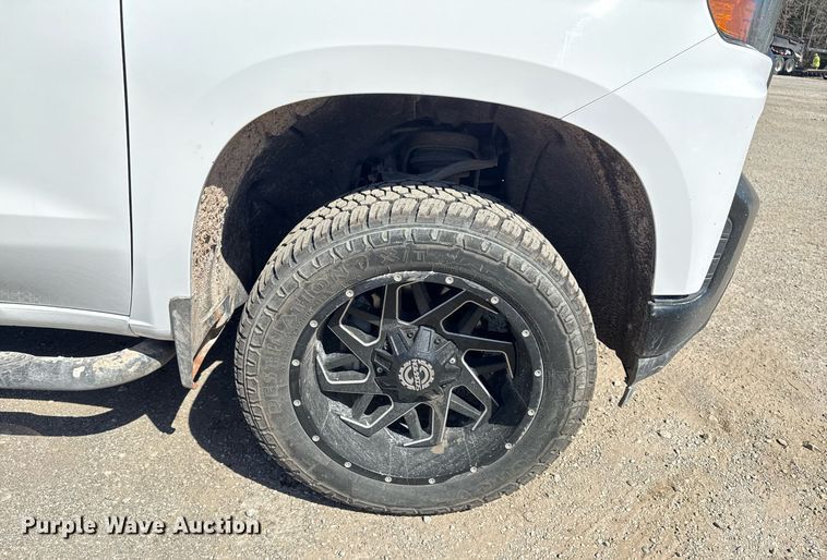 image for item DS3658 2020 Chevrolet Silverado 1500 pickup truck