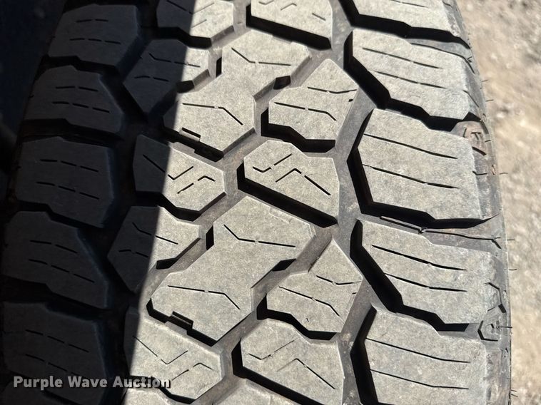 image for item DS3658 2020 Chevrolet Silverado 1500 pickup truck