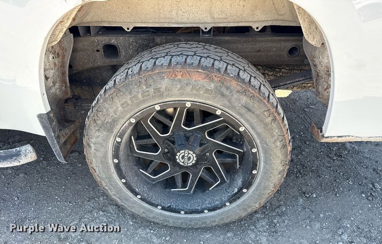 image for item DS3658 2020 Chevrolet Silverado 1500 pickup truck