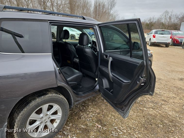 image for item DS5301 2012 Toyota Highlander SUV