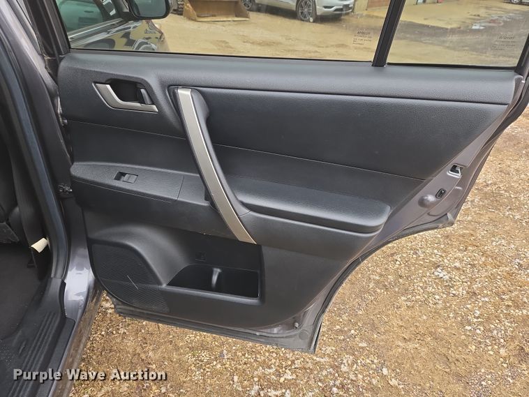 image for item DS5301 2012 Toyota Highlander SUV