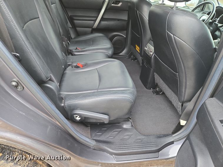 image for item DS5301 2012 Toyota Highlander SUV