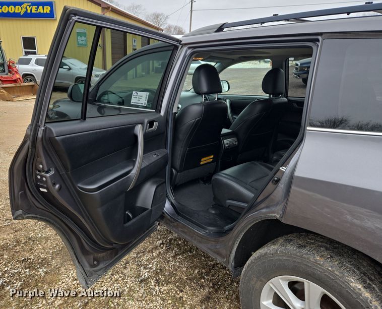 image for item DS5301 2012 Toyota Highlander SUV
