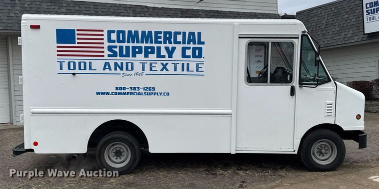 image for item DT0516 2011 Ford E350 Super Duty delivery van