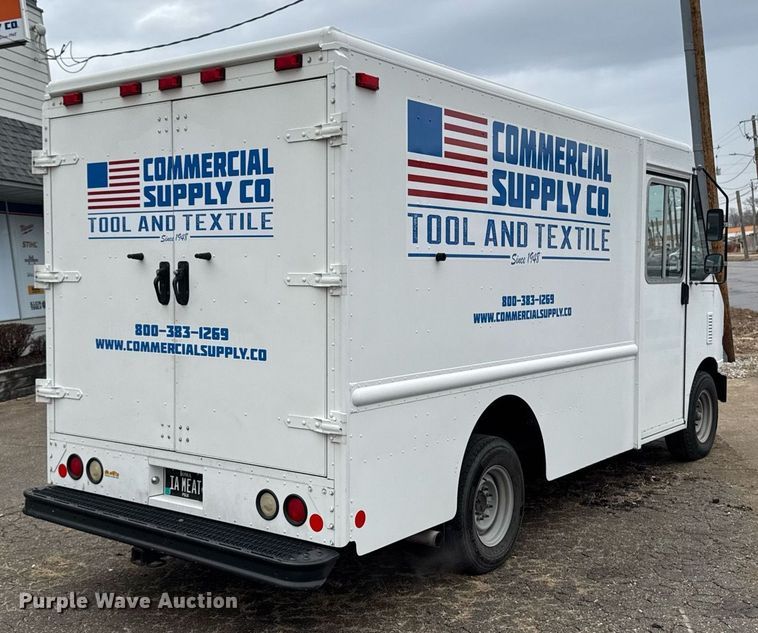 image for item DT0516 2011 Ford E350 Super Duty delivery van