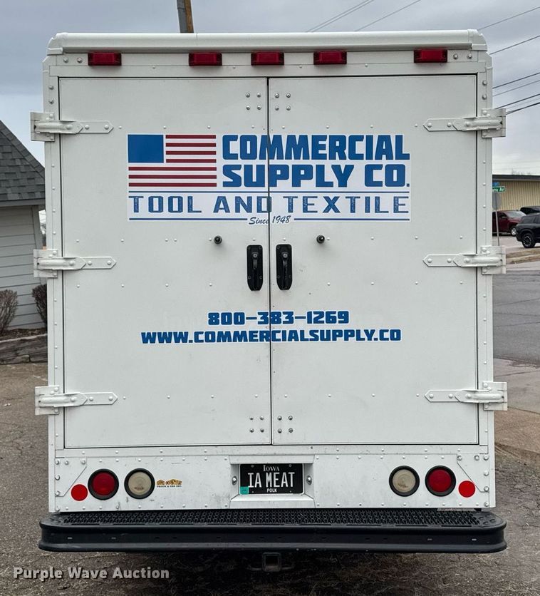 image for item DT0516 2011 Ford E350 Super Duty delivery van