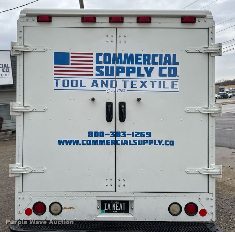 image for item DT0516 2011 Ford E350 Super Duty delivery van