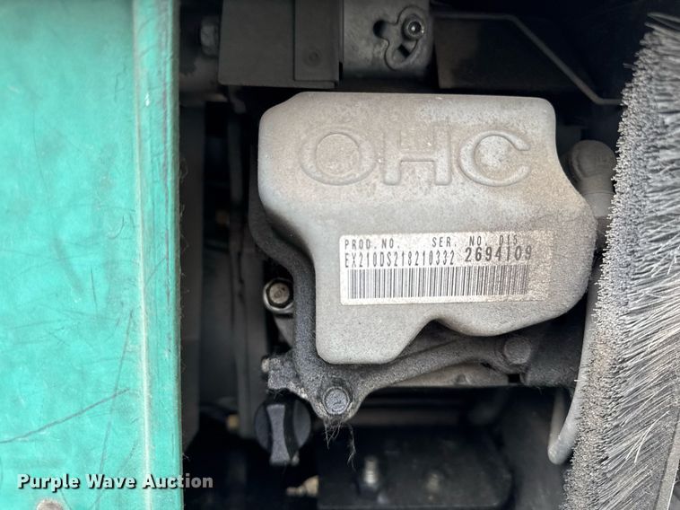 image for item DT0516 2011 Ford E350 Super Duty delivery van