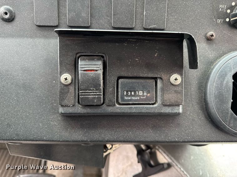 image for item DT0516 2011 Ford E350 Super Duty delivery van