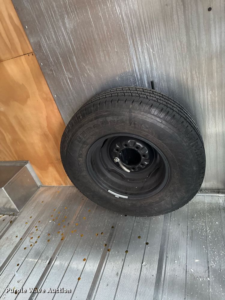 image for item DT0516 2011 Ford E350 Super Duty delivery van